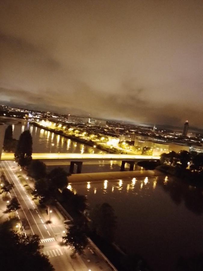 Appartement Standing Vue Panoramique Sur Nantes Exterior photo
